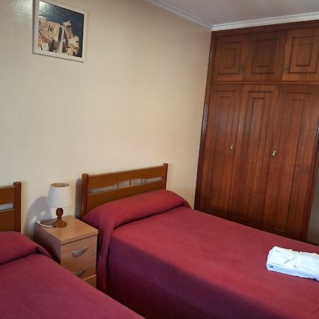 Hostal La Marina Porto do Barqueiro Eksteriør billede