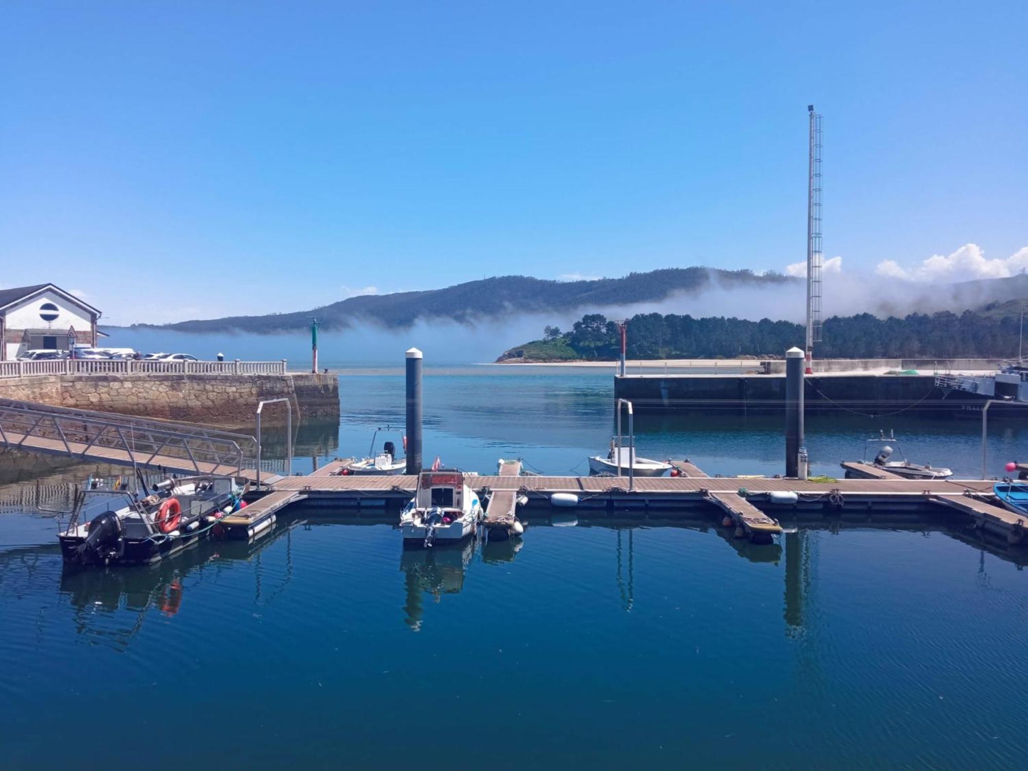 Hostal La Marina Porto do Barqueiro Eksteriør billede
