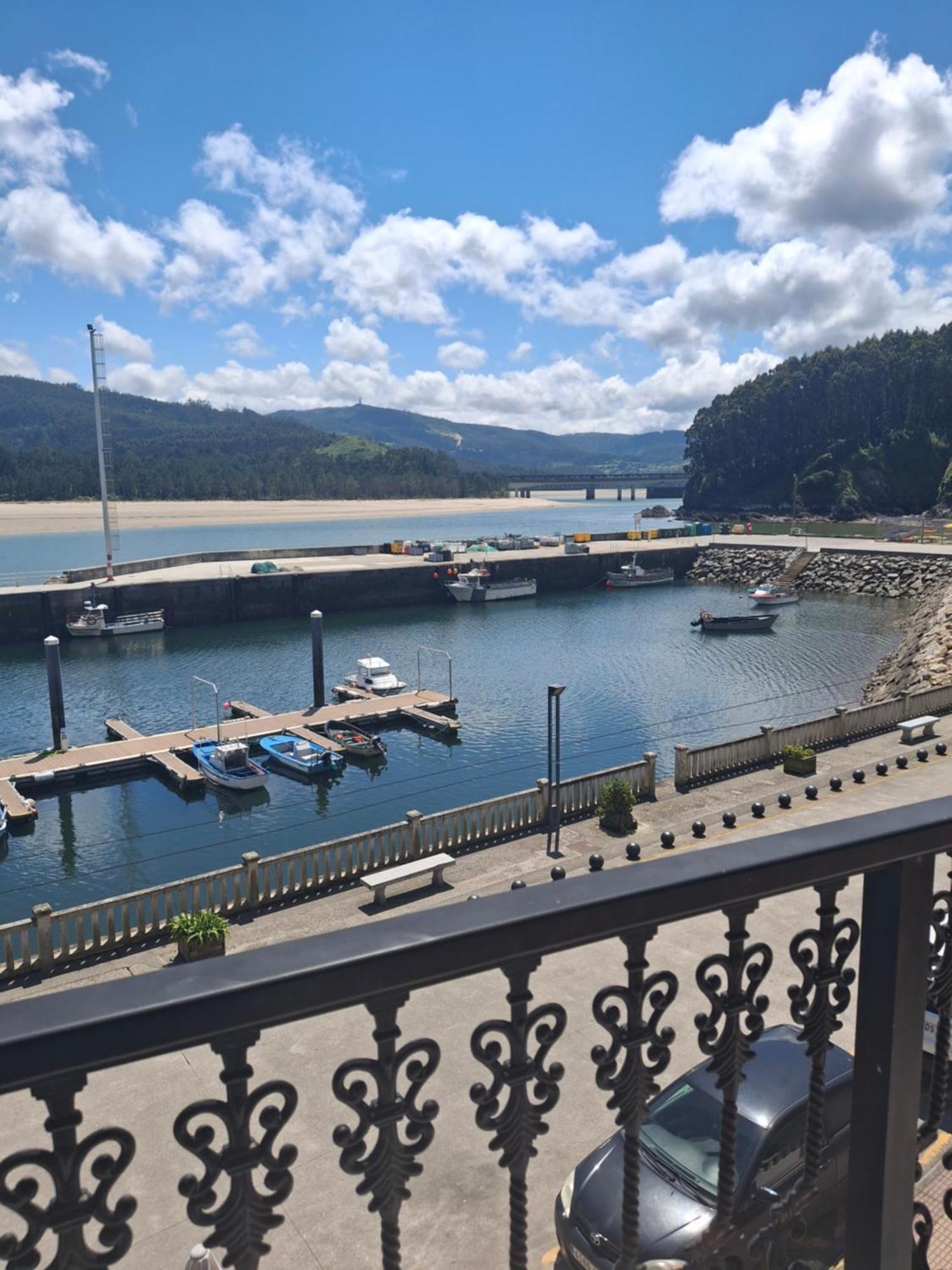 Hostal La Marina Porto do Barqueiro Eksteriør billede